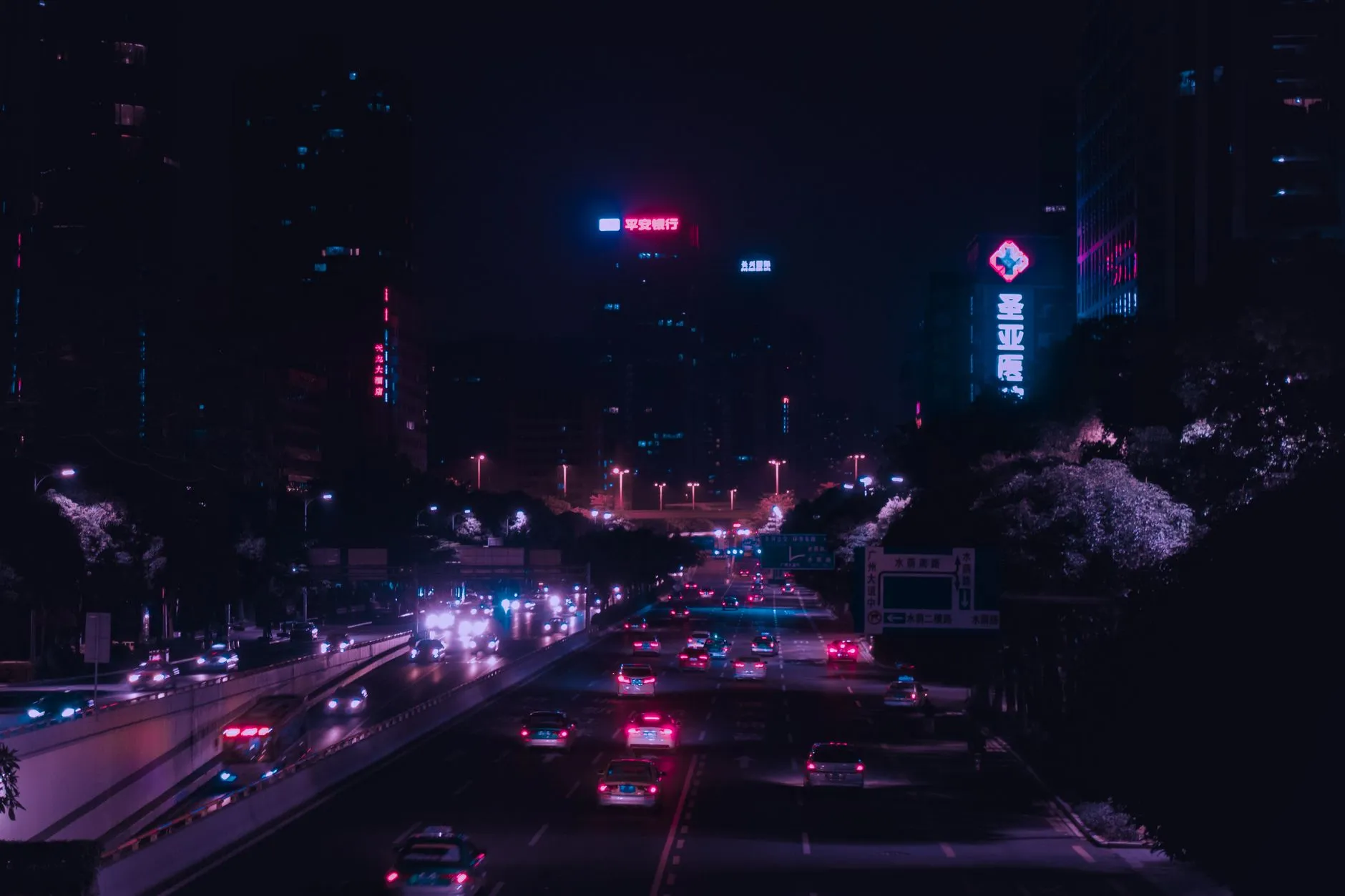 研发与系统集成并重：兰州科技企业数字化转型的实践路径