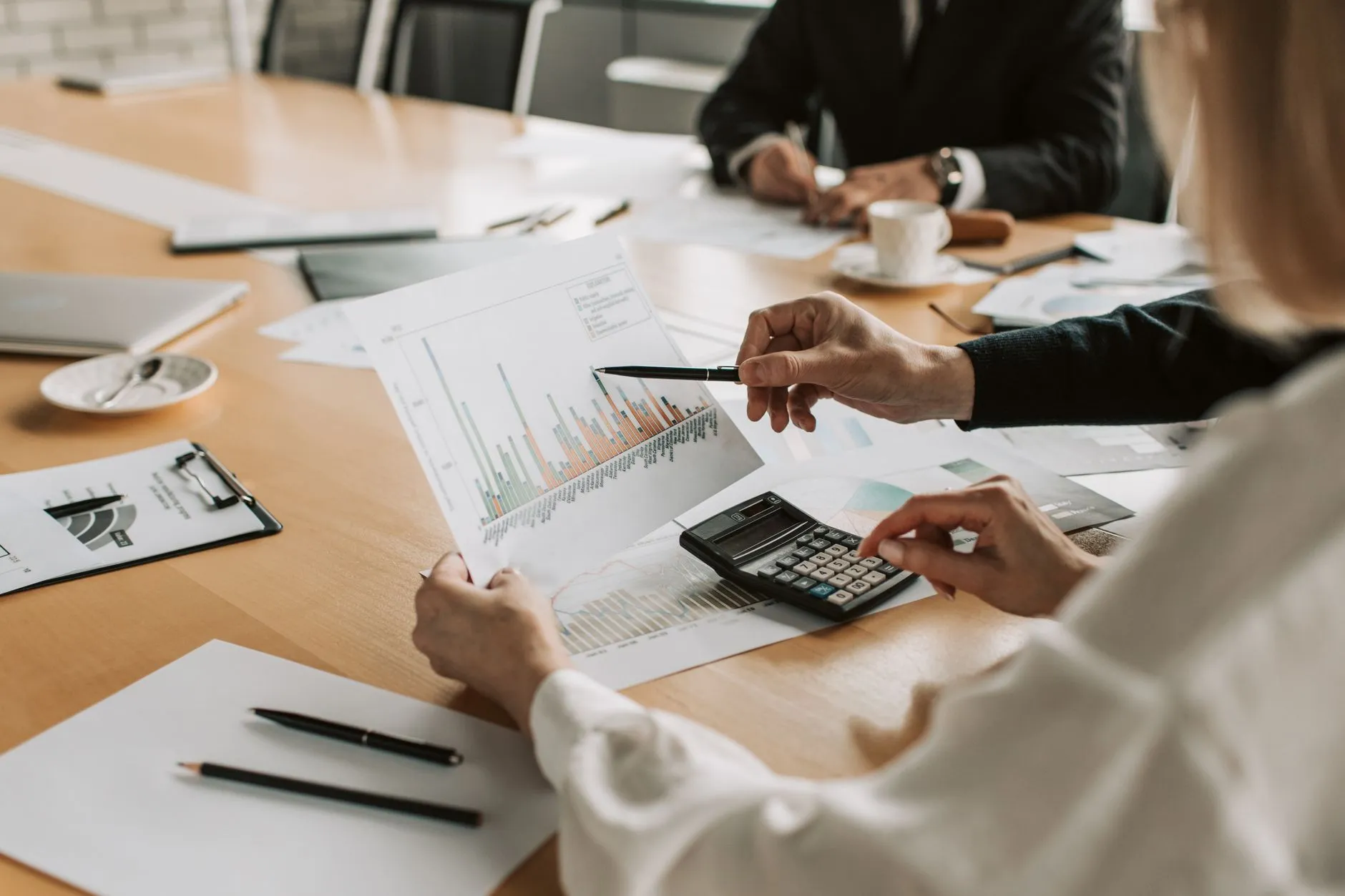 鲤轩科技技术解析：企业级软件定制开发中的系统集成架构设计要点