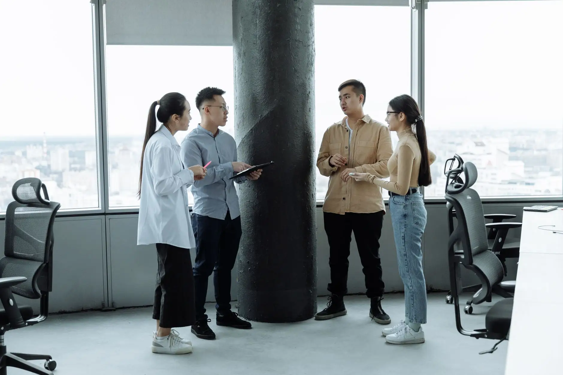 鲤轩科技系统集成方案对比：本地部署与云端架构的选择策略